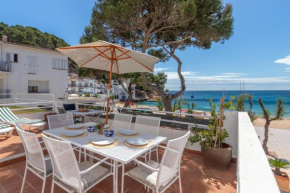 I Apartamento frente al mar en playa Tamariu